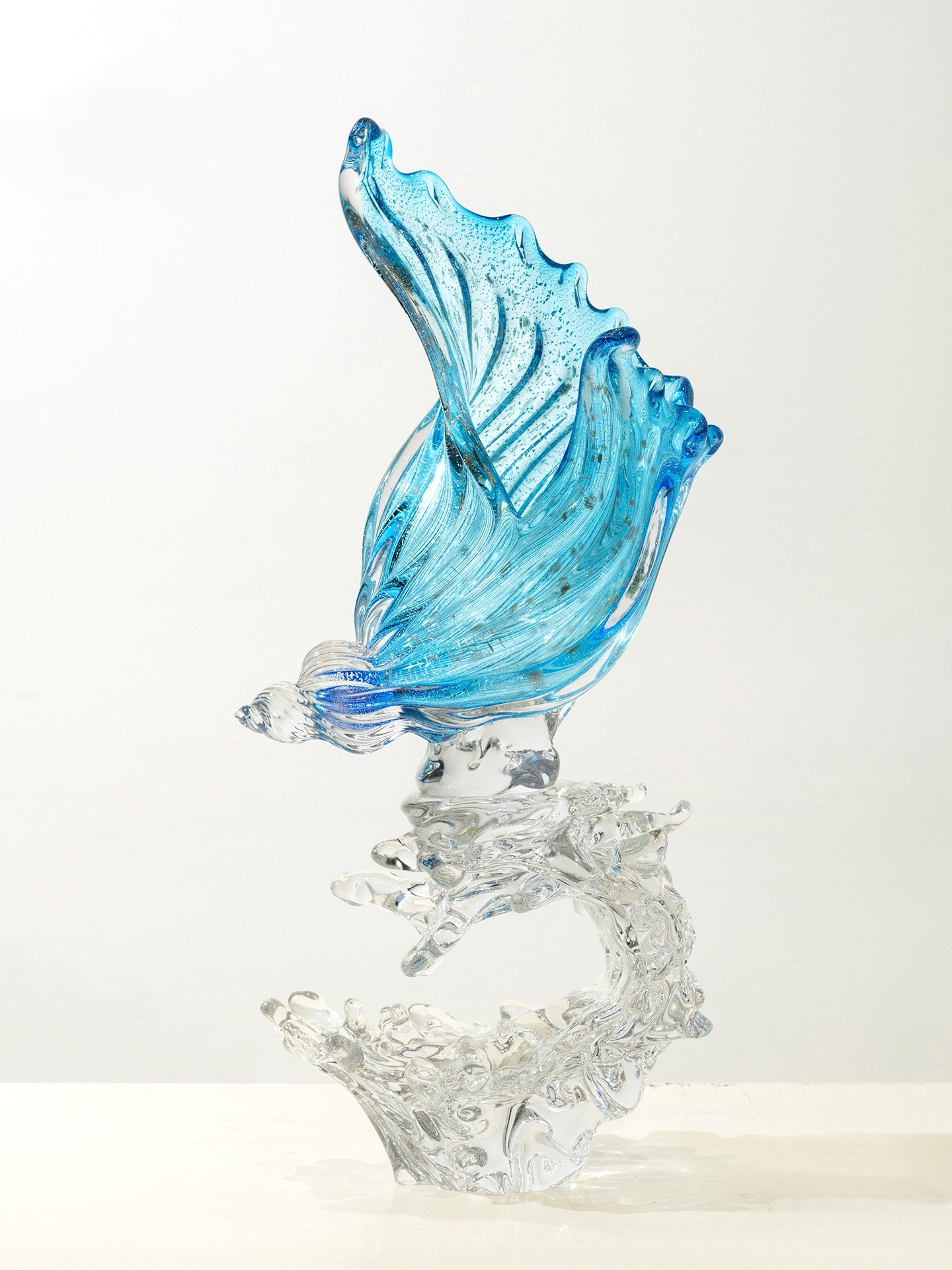 Light-luxury Glass Conch Ornament Wave-inspired Art Decor Piece